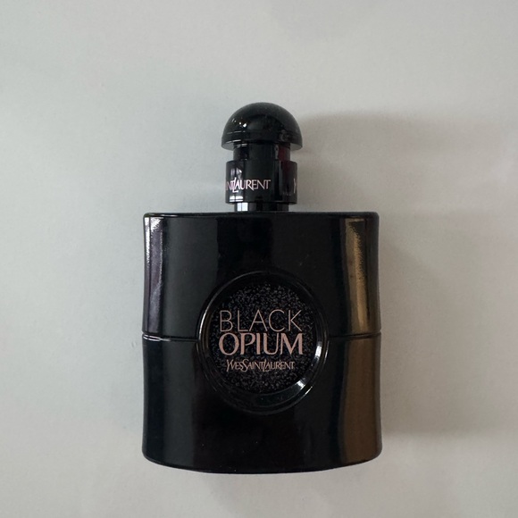 Yves Saint Laurent - Picture 1 of 2